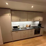 Central Nordic Apartment - 10 Minutes To Central