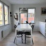 Laegenhet Naera Till Allt!