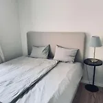 Spacious Flat For Large Group
