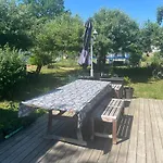 Liten Stuga I Aelvsjoe 25 Kvm Med 2 Sovloft