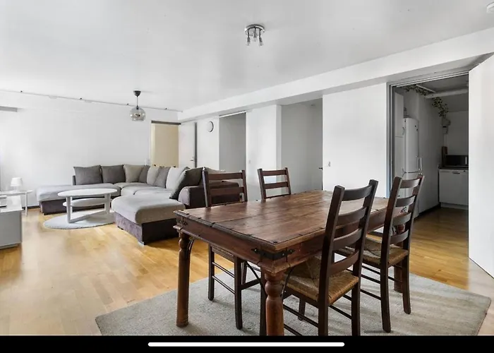 2 Bedrooms 1 Bathroom Kitchen Apartment