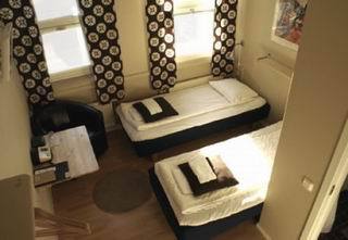 Metro Hotel 3*