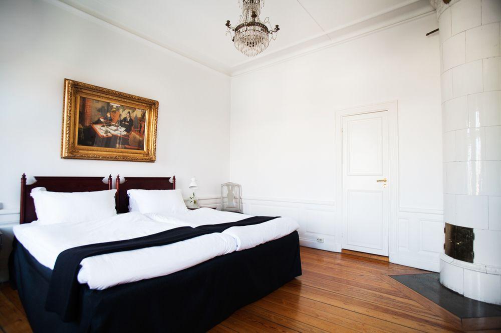 Anno 1647 Hotel