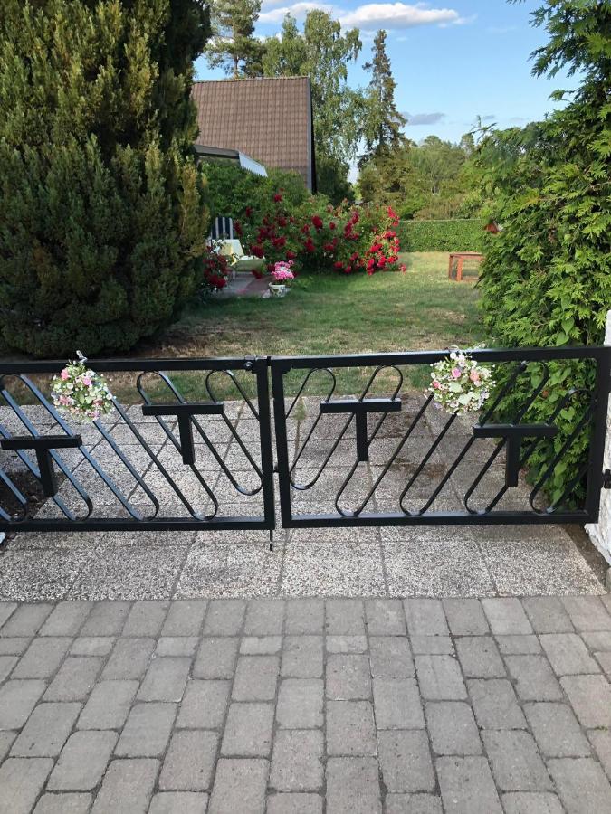 Anitas Stockholm/vaellingby Homestay *