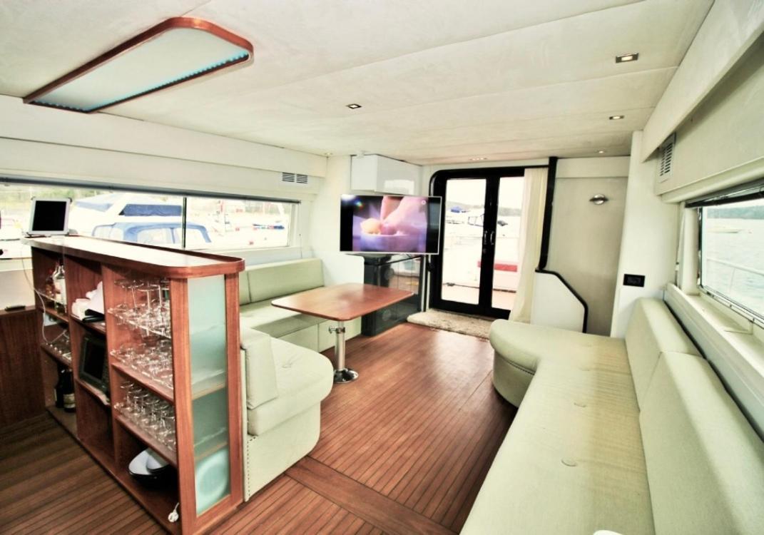 Båthotell 1-3 Bed On A Luxurious Yacht Stockholm