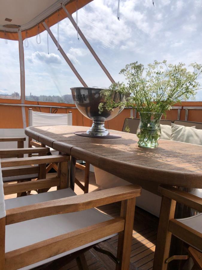 Båthotell 1-3 Bed On A Luxurious Yacht Stockholm