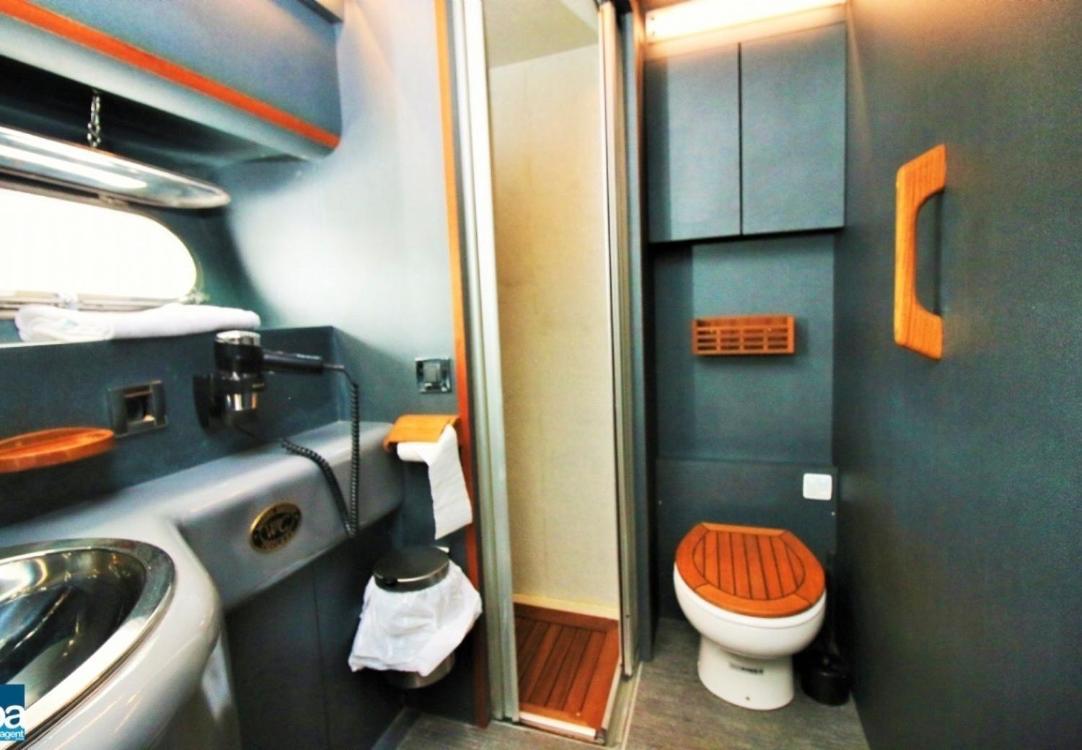 1-3 Bed On A Luxurious Yacht Båthotell Stockholm