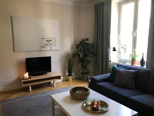 Stylish & Light 2 In Sofo, 60sqm Apartment Stockholm