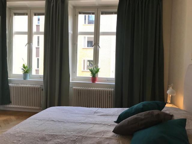 Stylish & Light 2 In Sofo, 60sqm Apartment