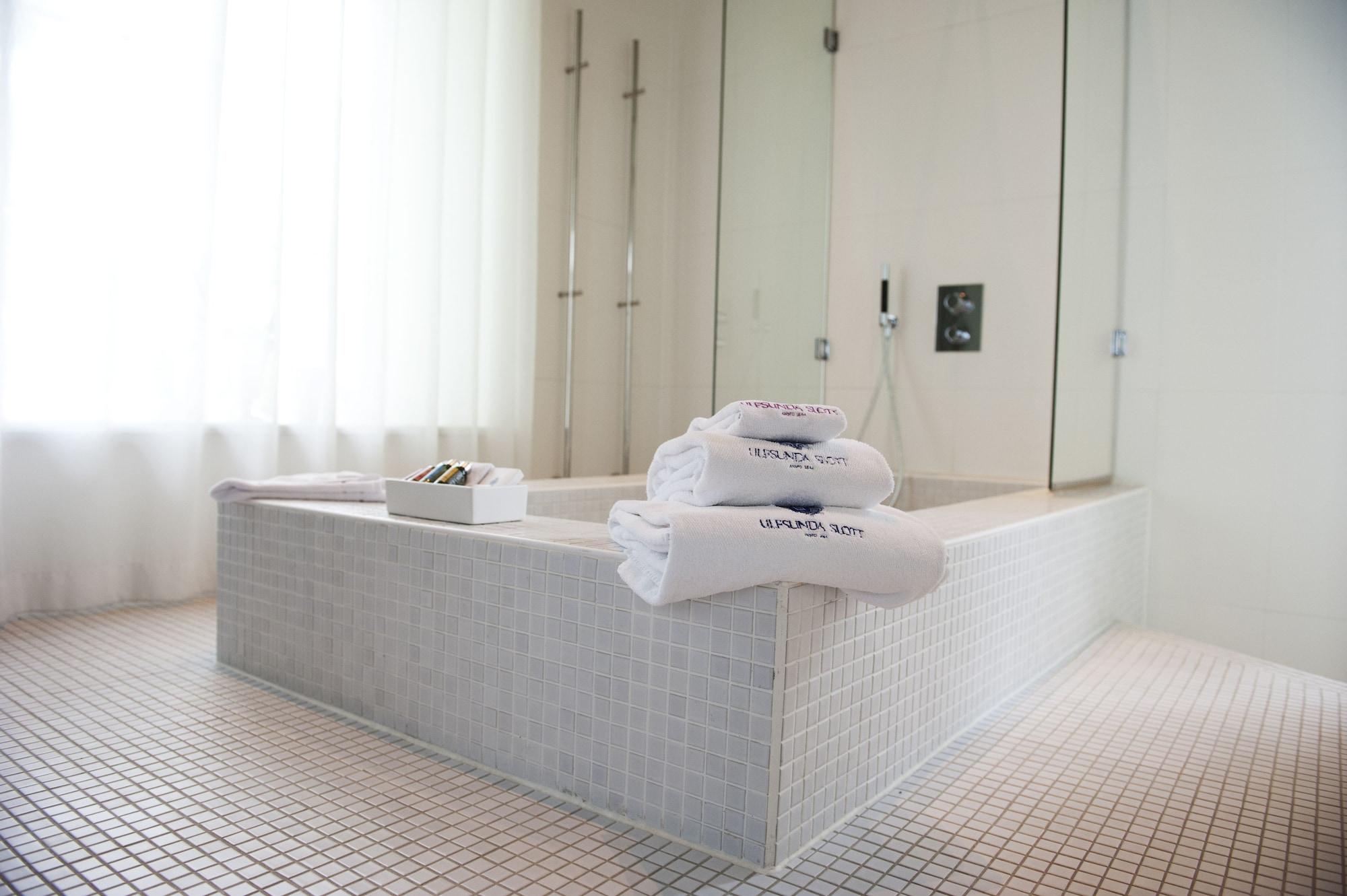 Ulfsunda Slott Hotel 4*