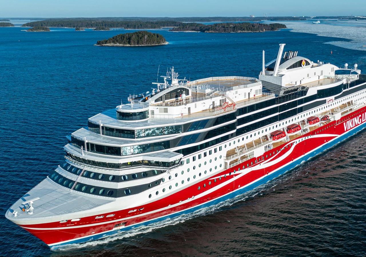 Viking Line Ferry - To Turku  *