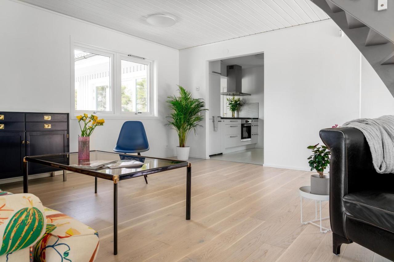 Elegant With Stunning Sea View And Garden Apartment *