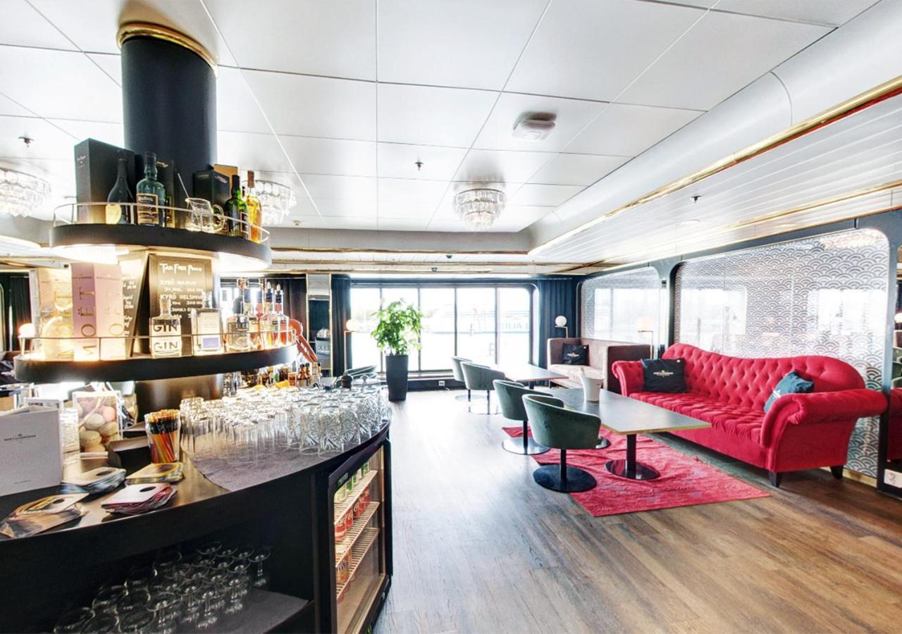  Viking Line Ferry Gabriella - 2-night Cruise Stockholm-helsinki-stockholm *