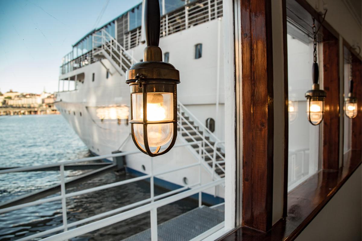 Maelardrottningen Yacht Botel