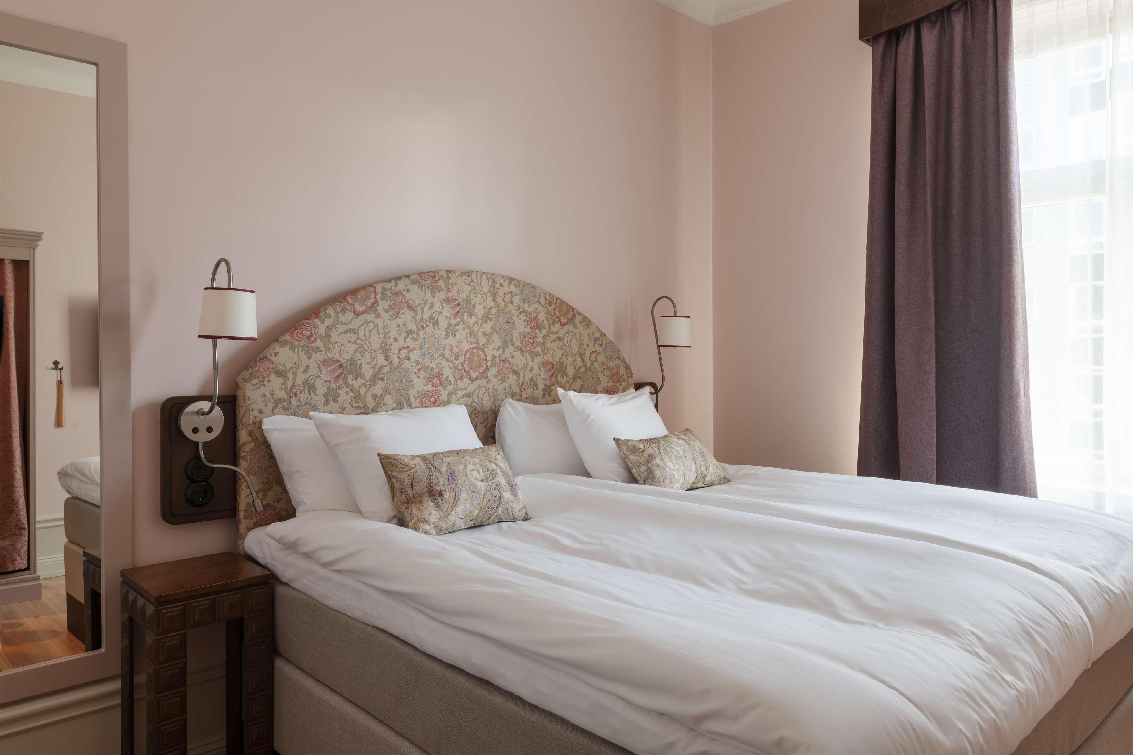 Ruth, Worldhotels Crafted Hotel