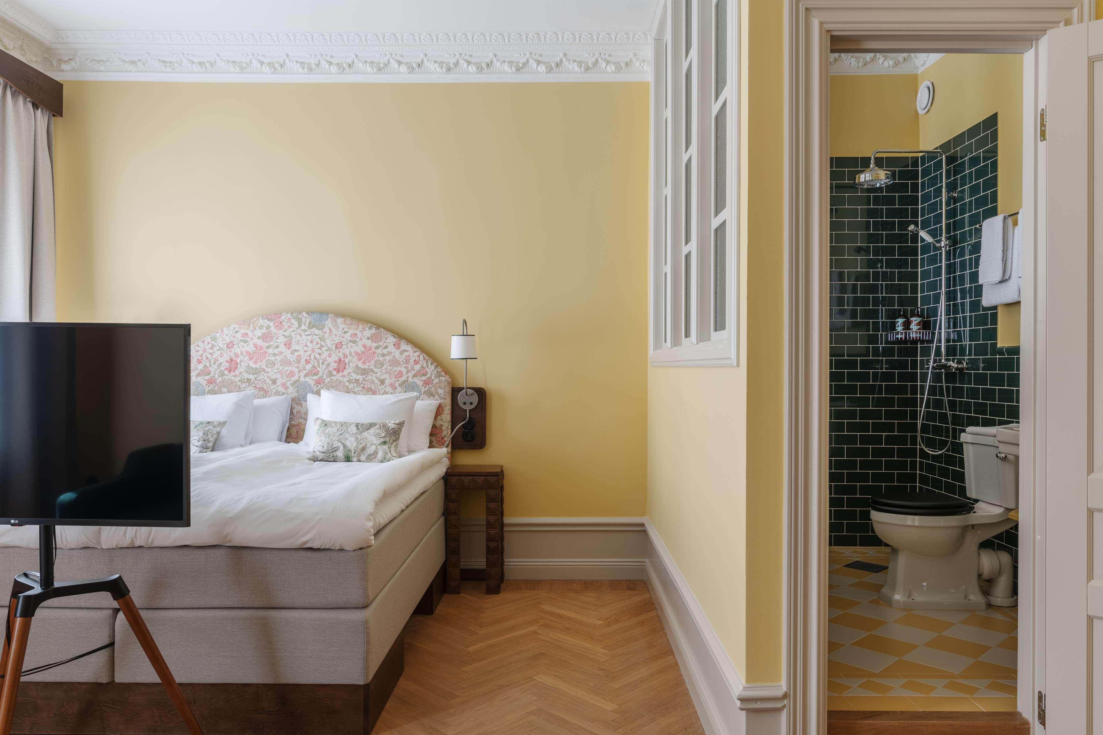 Ruth, Worldhotels Crafted Hotel 3*