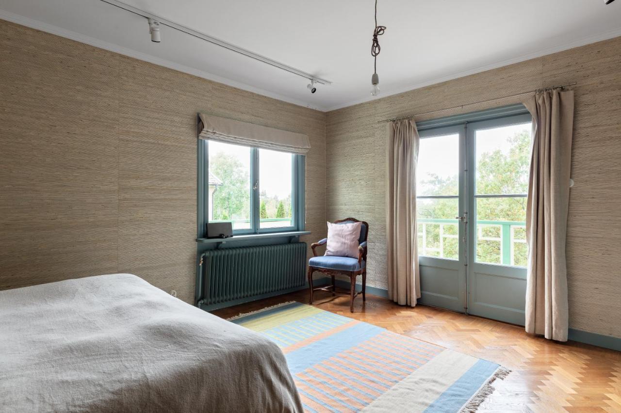 Fantastic 4 Bedroom In Bromma With Everything Villa *