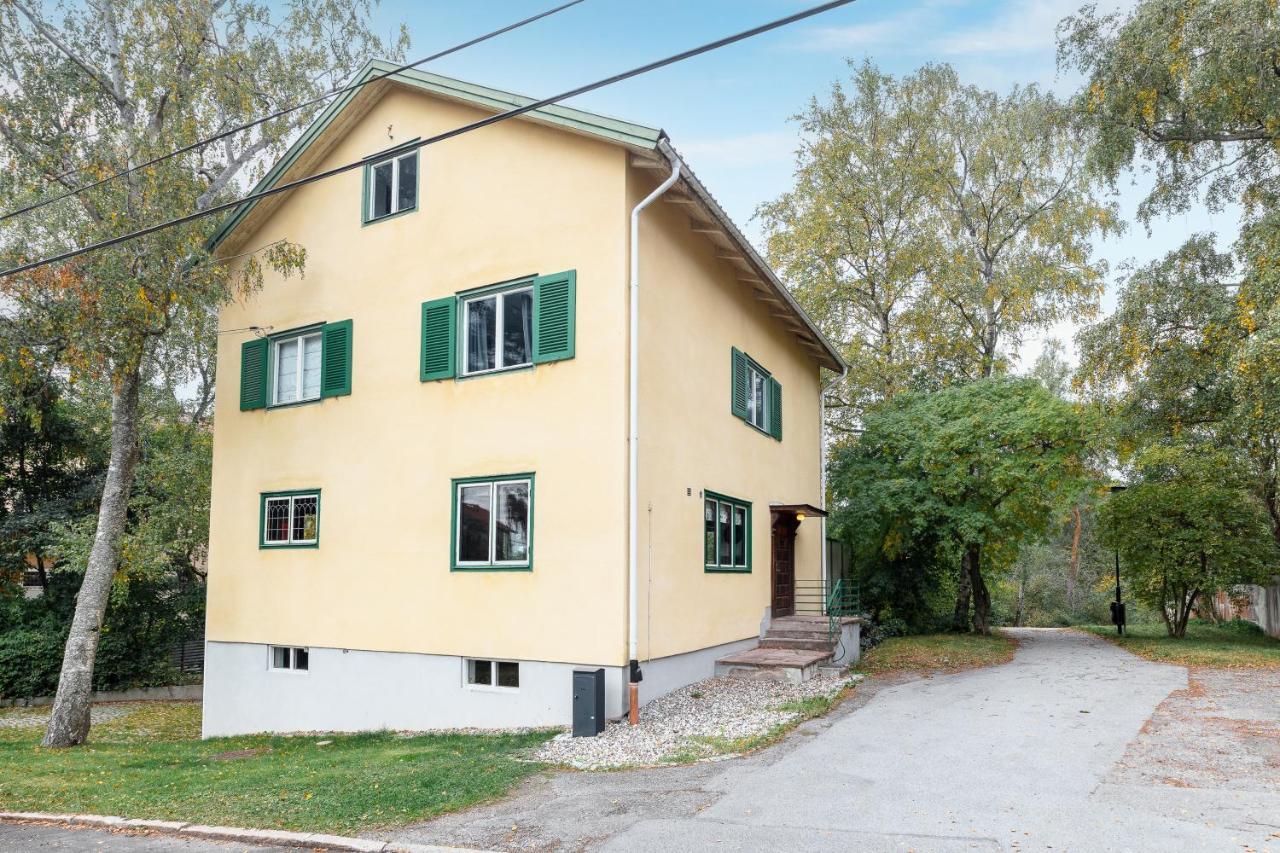 Villa Fantastic 4 Bedroom In Bromma With Everything