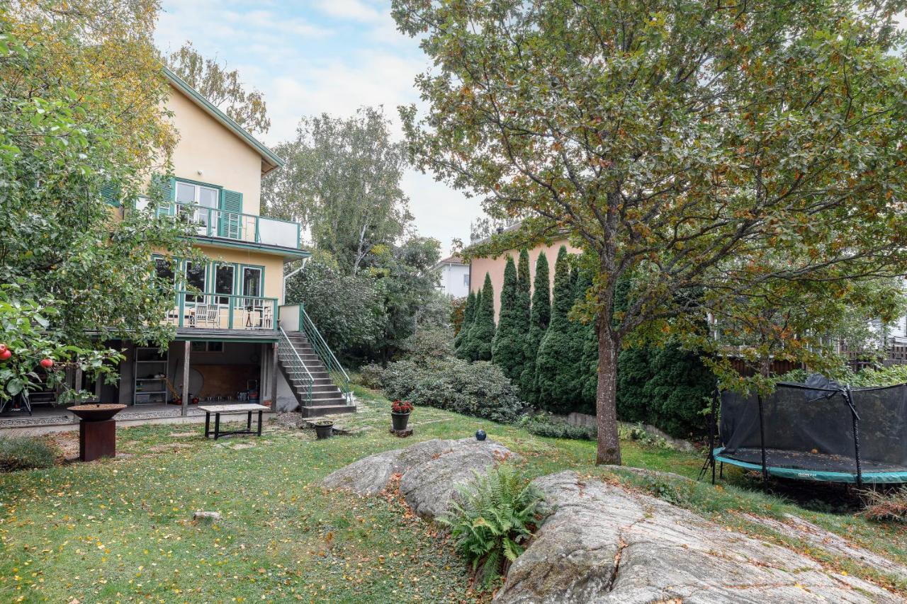 Fantastic 4 Bedroom In Bromma With Everything