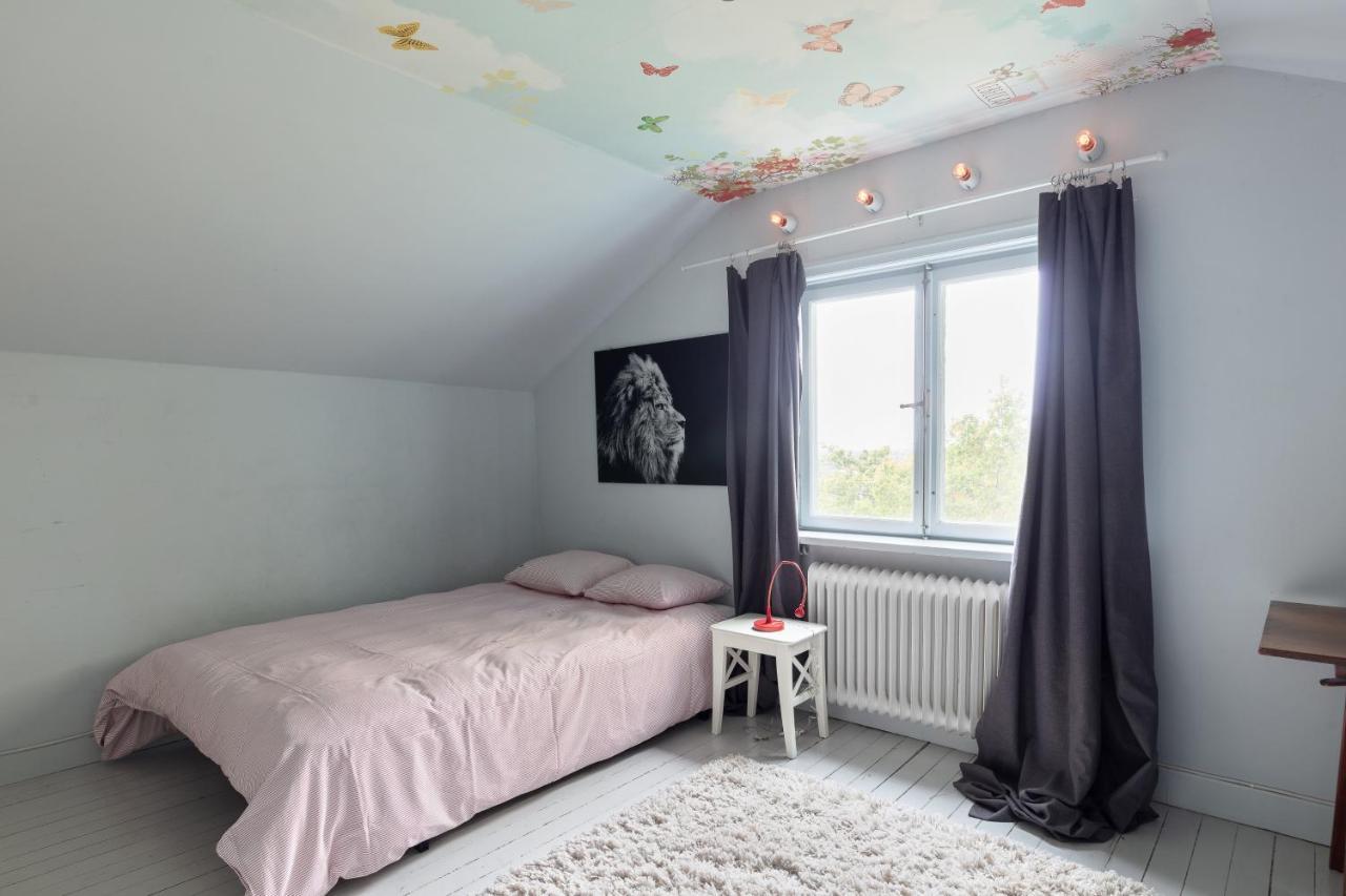 Villa Fantastic 4 Bedroom In Bromma With Everything
