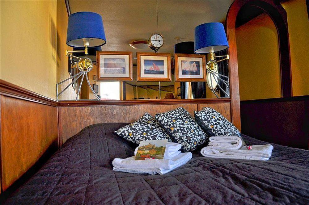 Botel Den Roeda Baten Stockholm