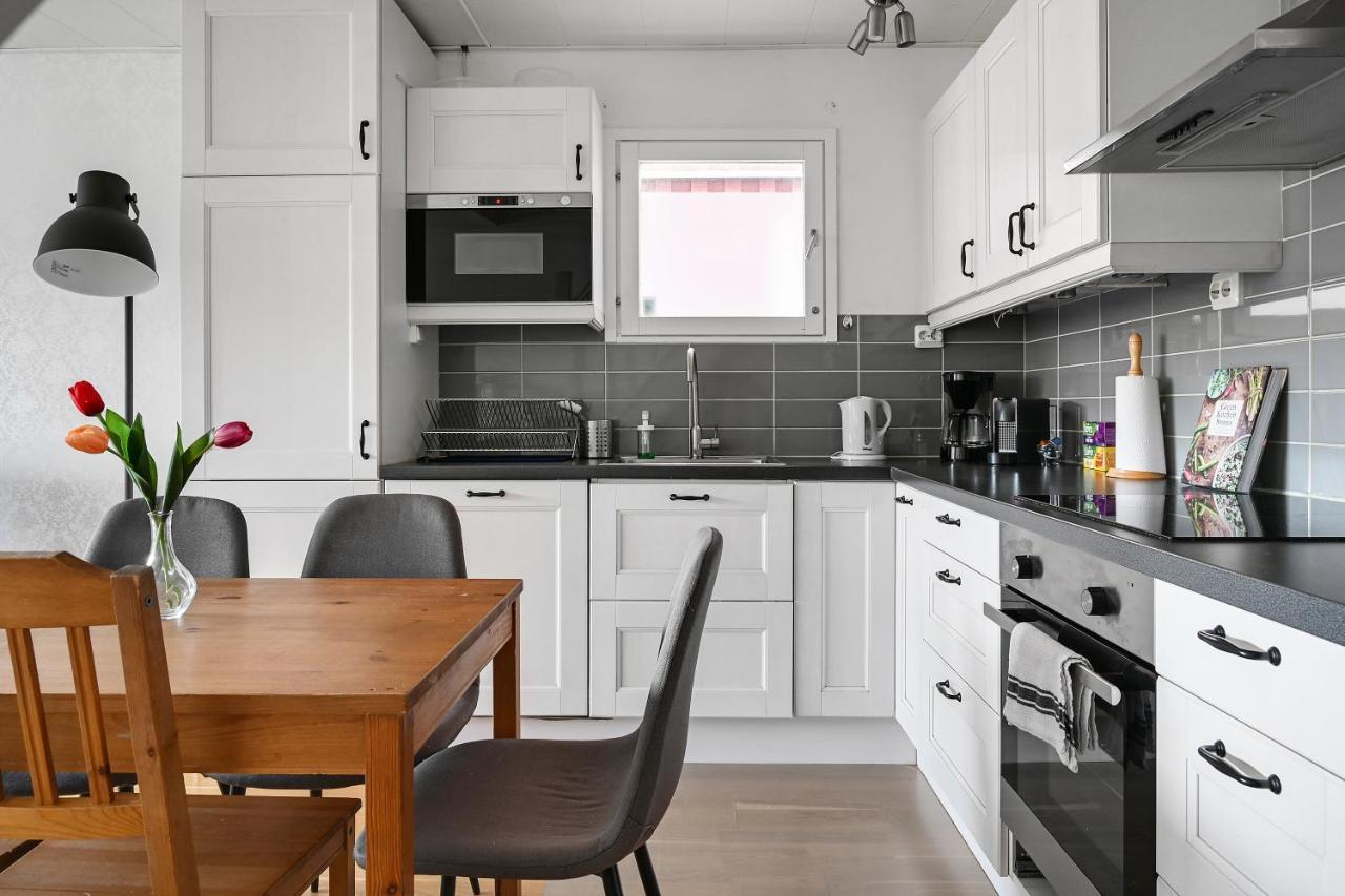 Ferienhaus Sparkling Modern House In Kista - Close To *