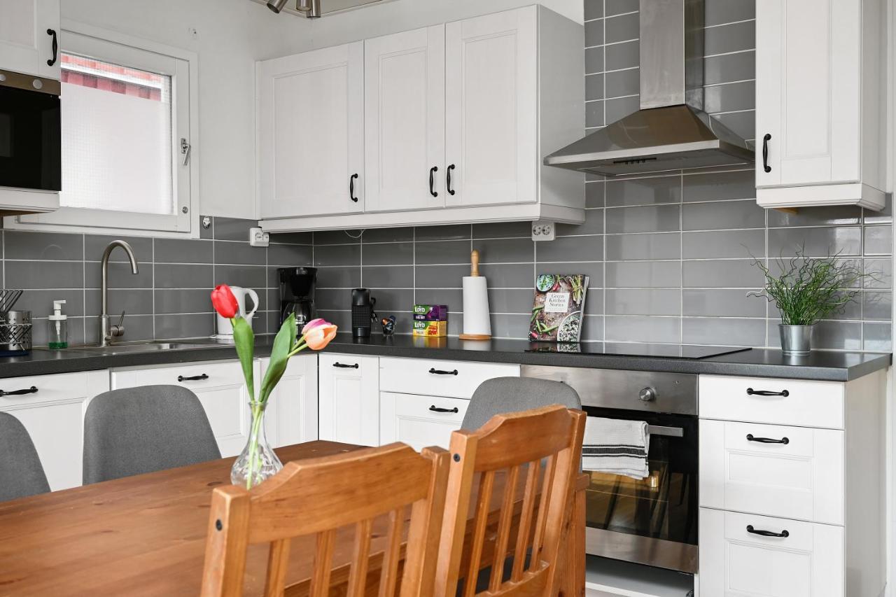 Holiday home Sparkling Modern House In Kista - Close To *