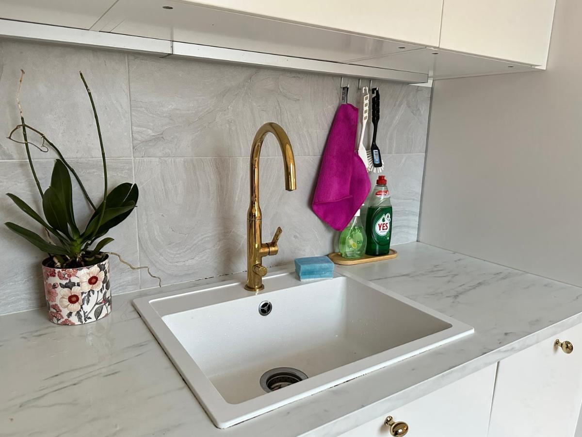 Apartment Travel *