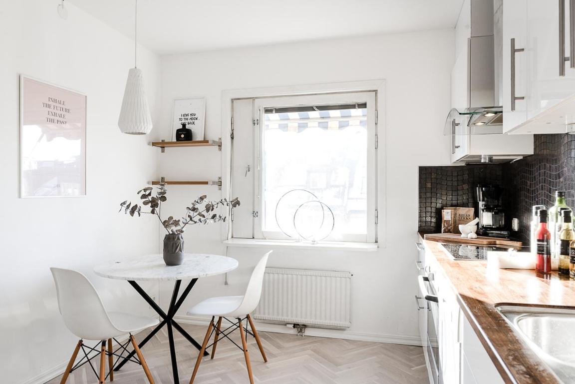 Fast Wifi / Perfect Location / Self Check-in * Stockholm