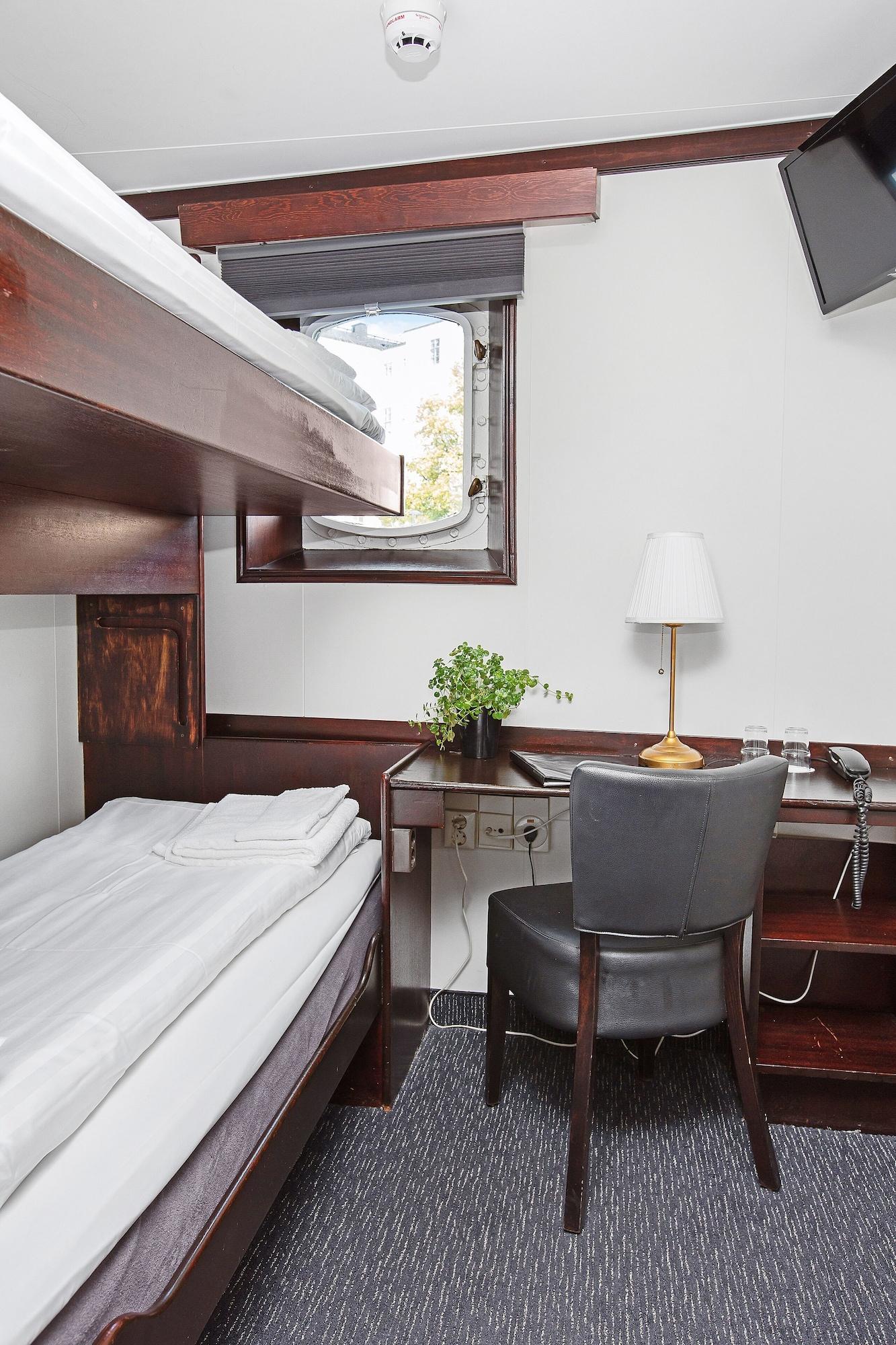 Maelardrottningen Yacht Botel Stockholm