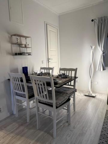 Apartment Fresh And Cozy Little House 45km In Taby Stockholm
