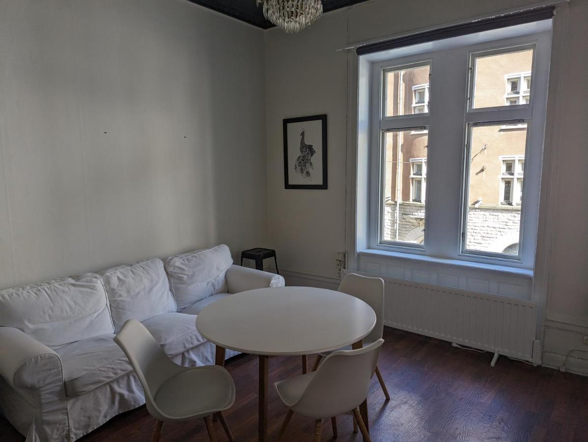 Apartment! Apartment *