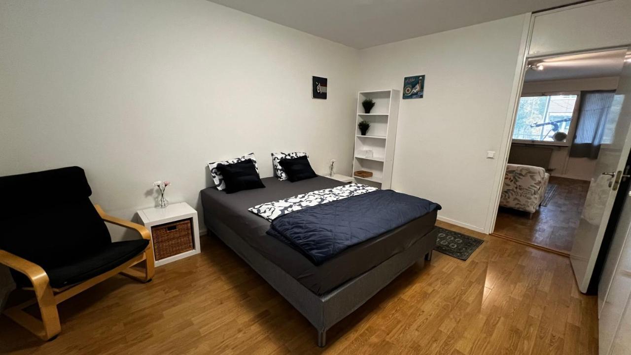 Cozy In Kungsangen-read Host Info