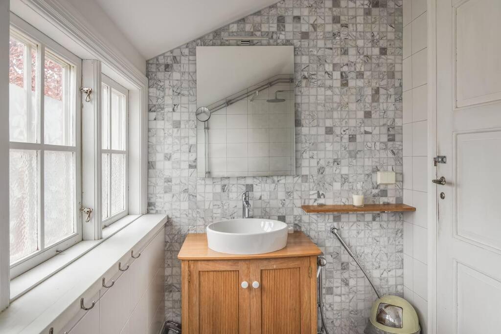 Charming House In Enskede *