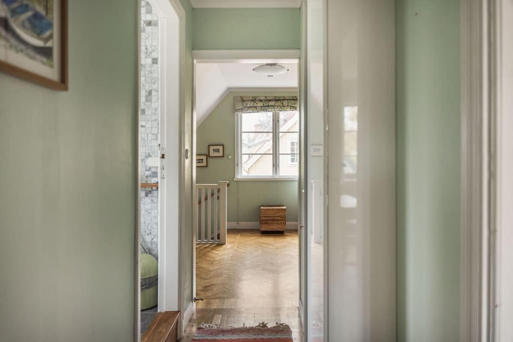 Villa Charming House In Enskede Stockholm