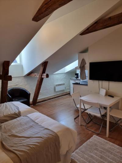 Chic-1-bedroom Loft For 3 - 914 Estocolmo