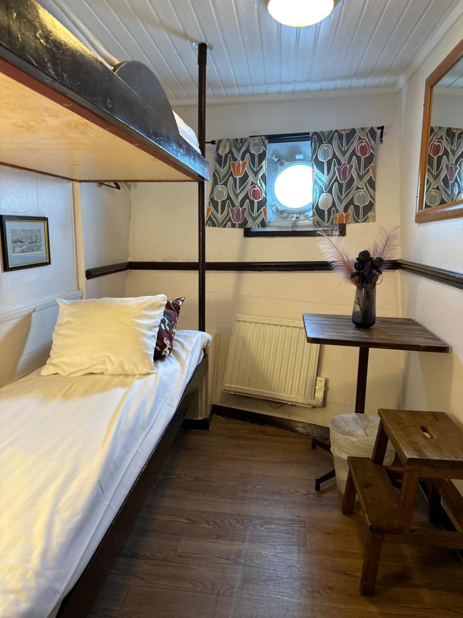 Den Roeda Baten 2* Stockholm