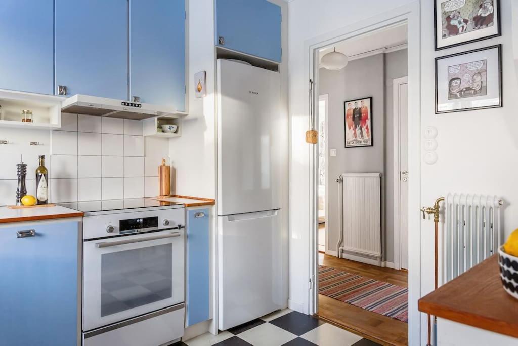 Retro Retreat With Modern Comforts Apartment *