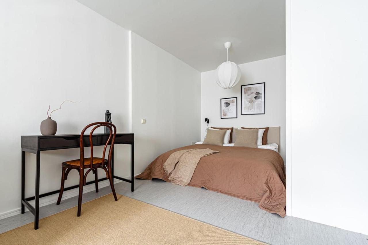 Basic Apartment *