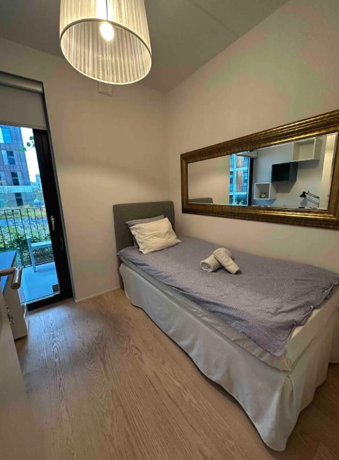 Shared Modern With Pets By The Waterfront Estocolmo