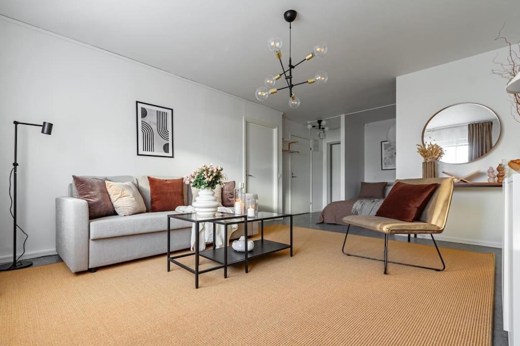Charming In Sodermalm Apartment