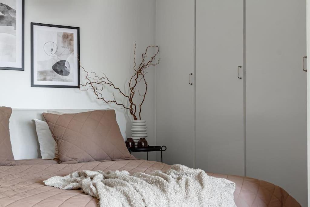 Charming In Sodermalm Apartment