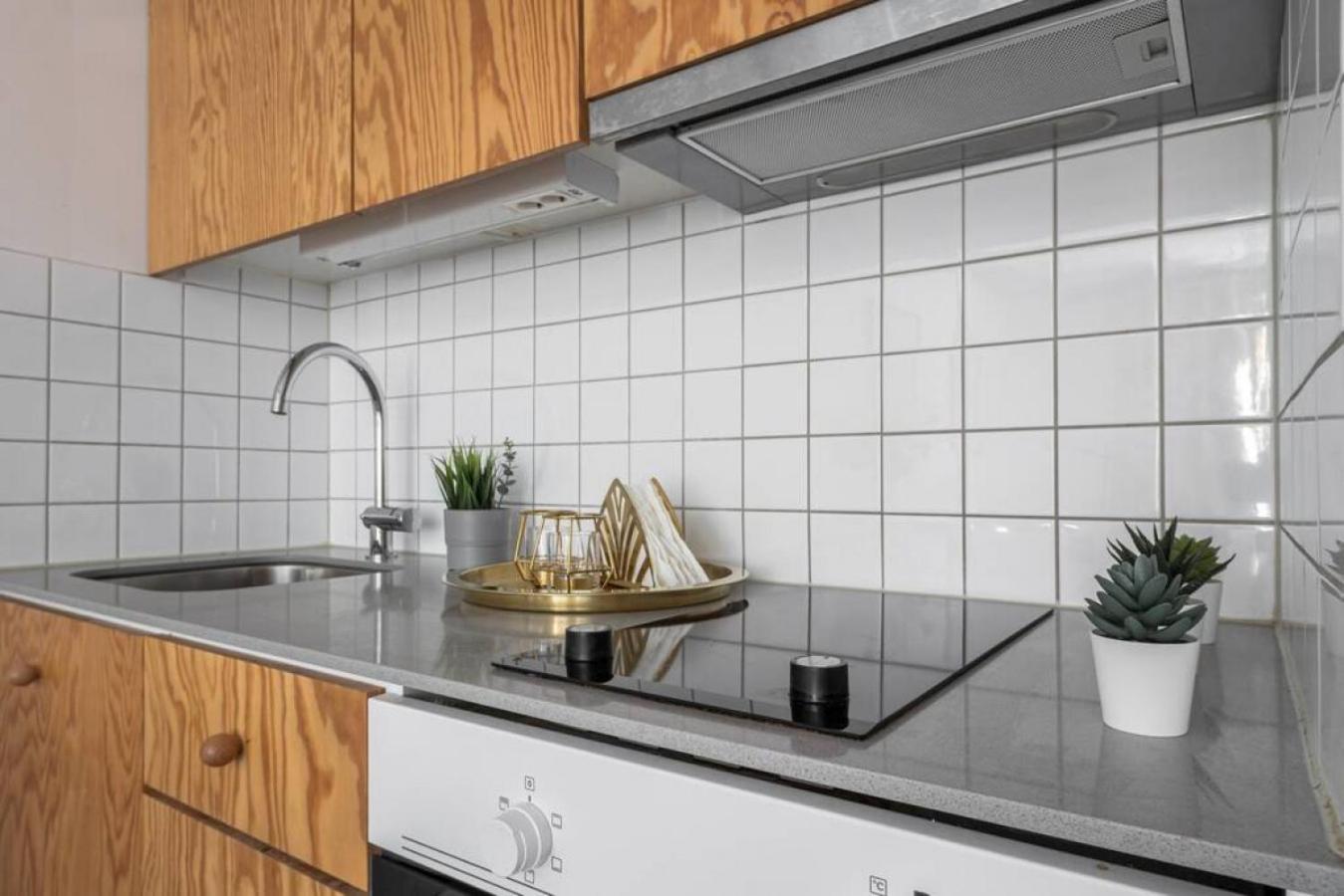 Comfy Easy To Commute Apartment