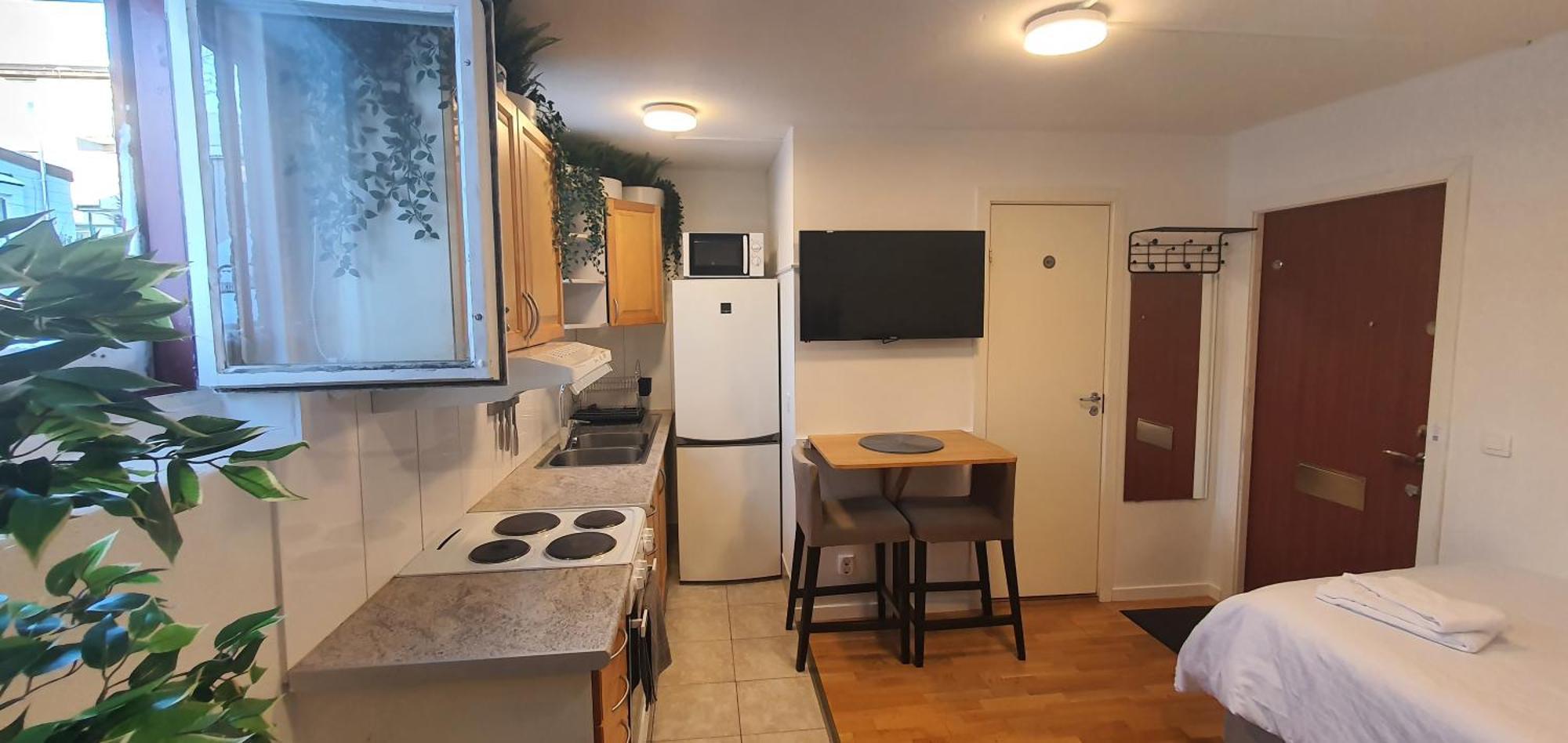 Apartment Near Metro And Forest!