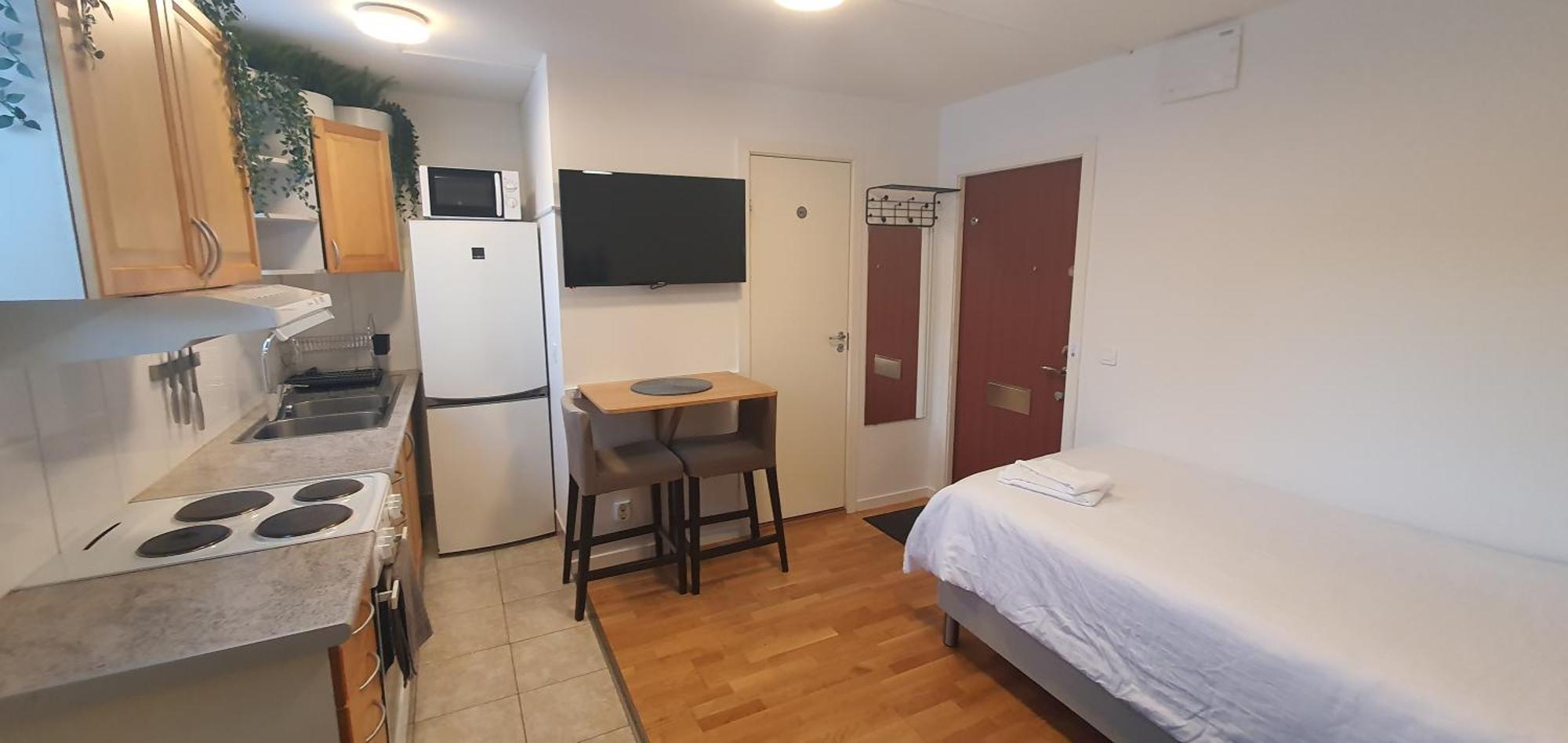 Apartment Near Metro And Forest! *