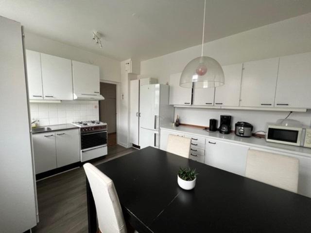 & Living Apartment *