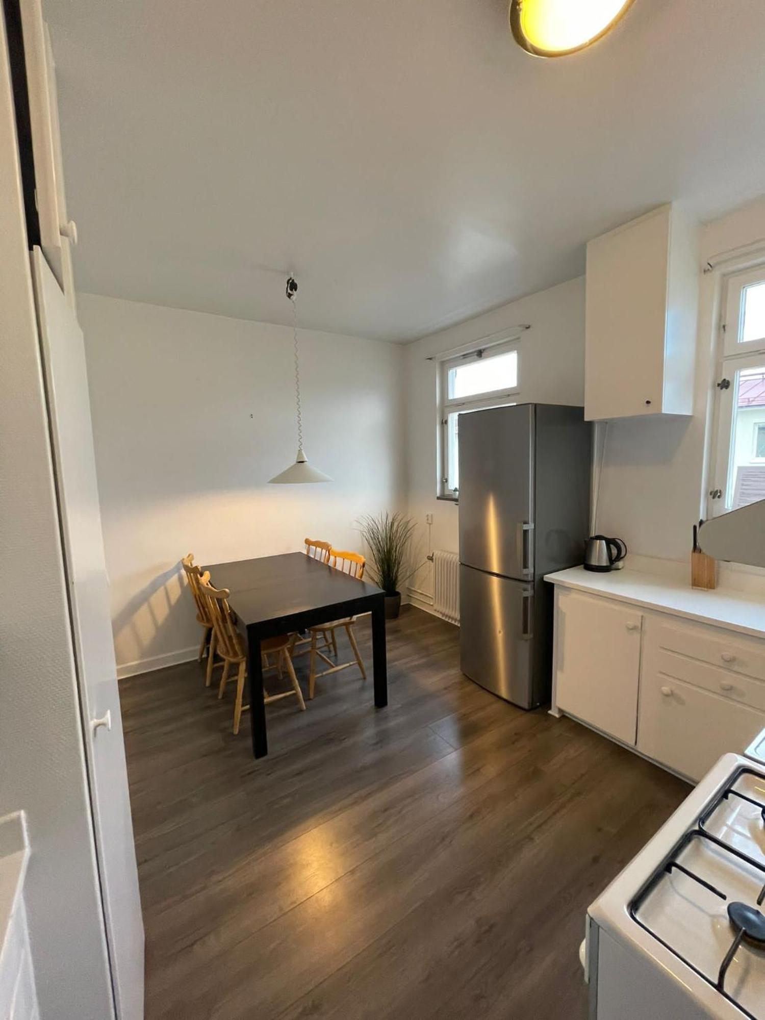 Apartment & Living