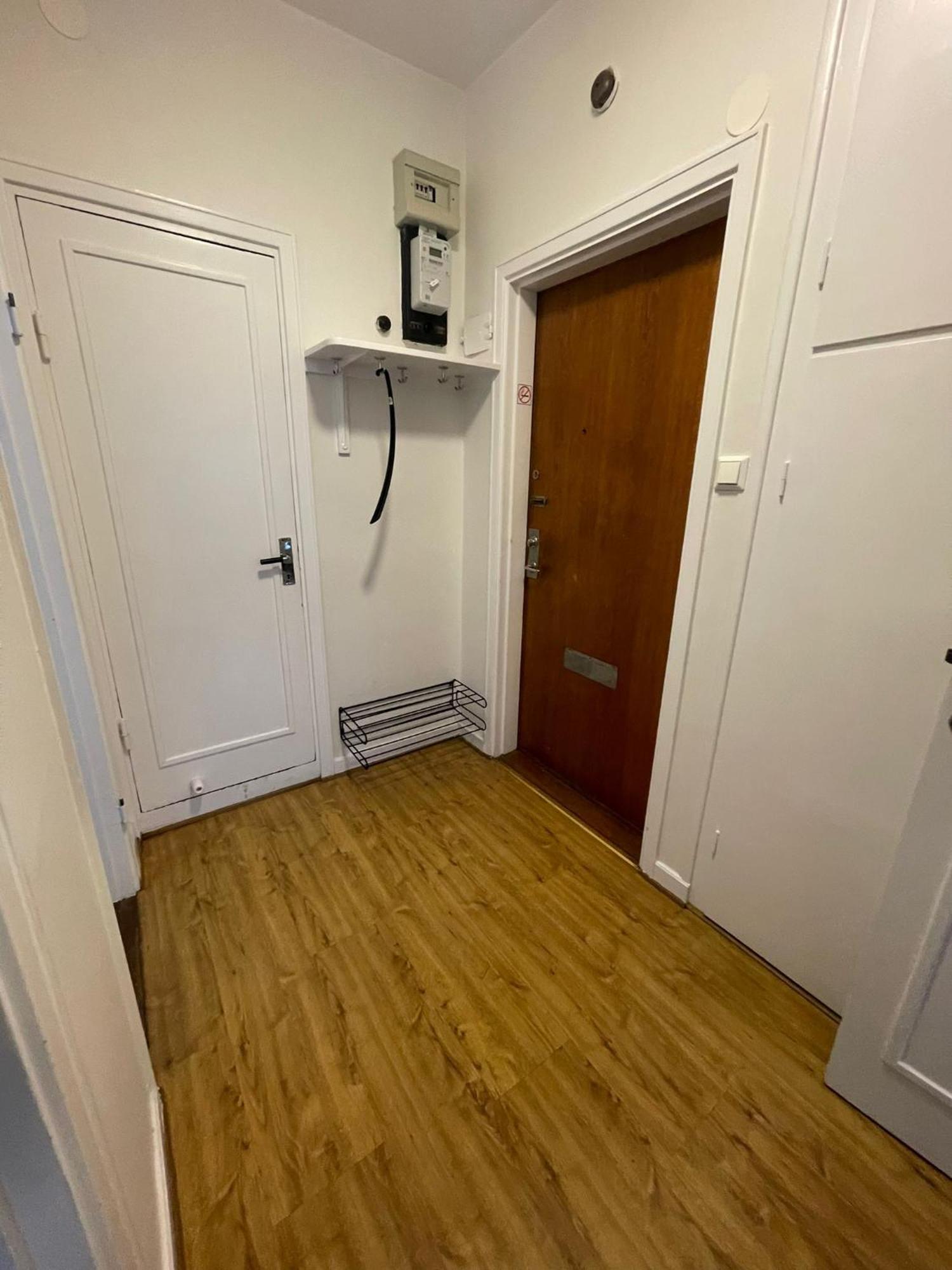 Apartment & Living