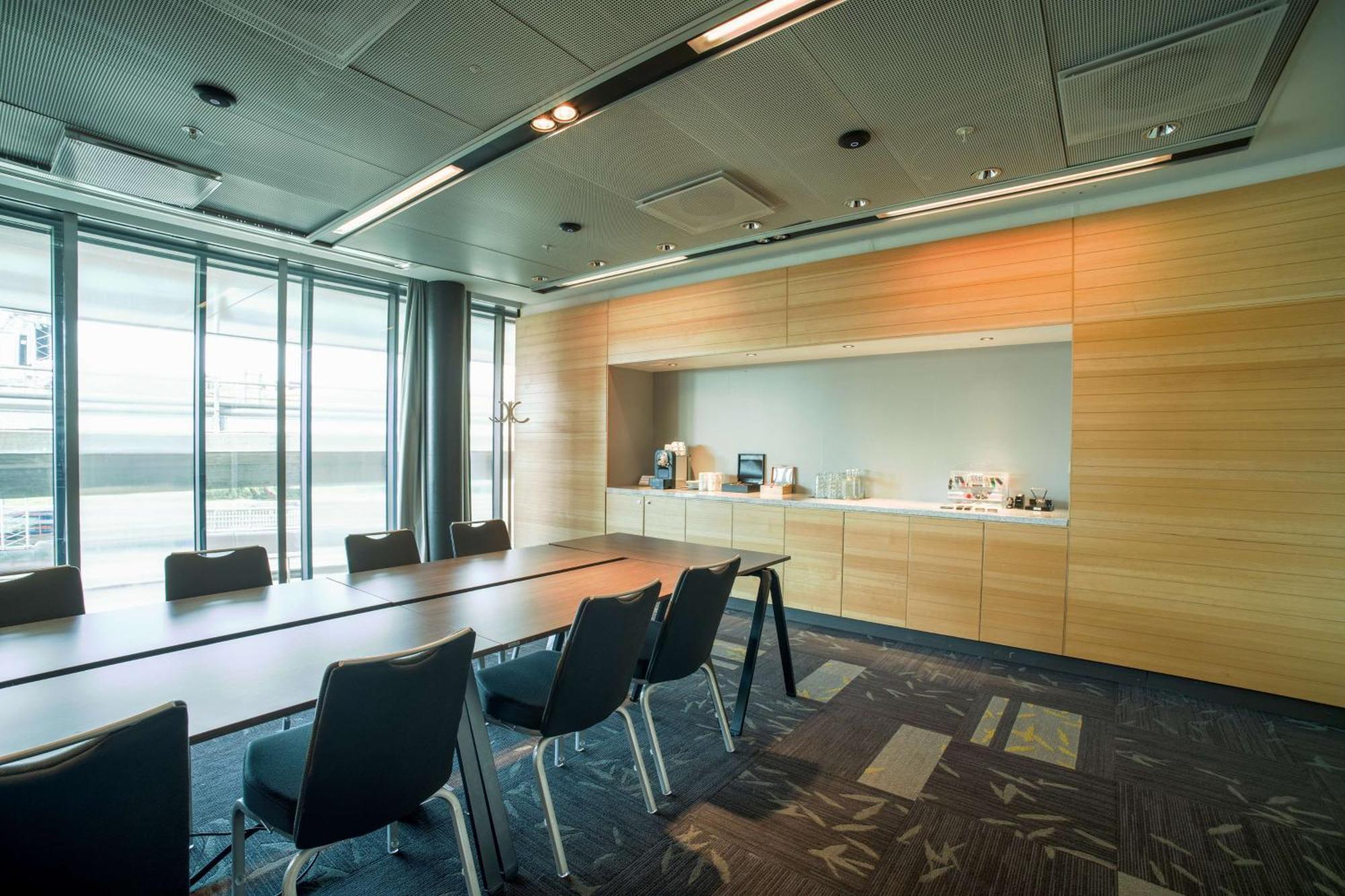Hotel Radisson Blu Waterfront Hotel, 4*