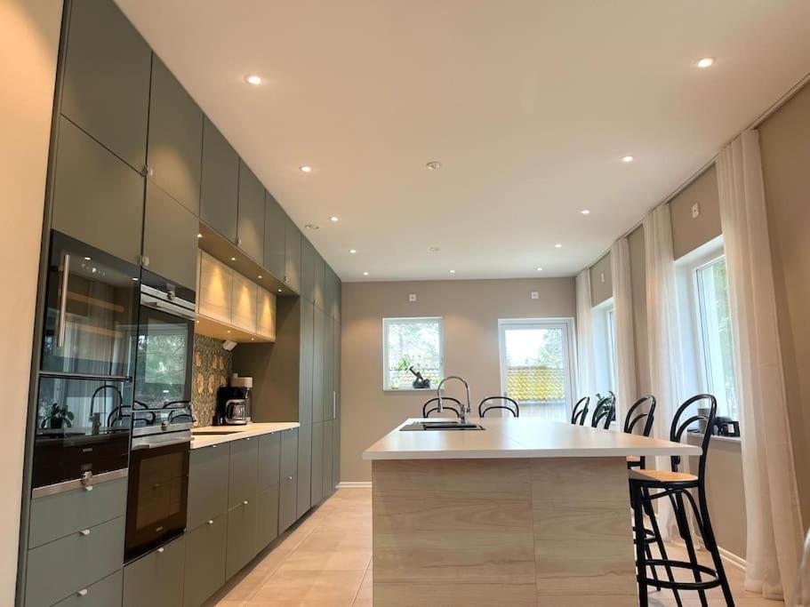 Villa Luxury With Jacuzzi Stockholm